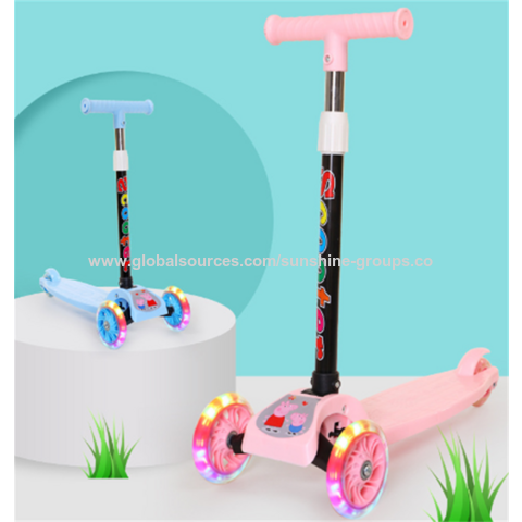 Großhandel Geschenk Klappbarer Kinderroller 2-8 Jahre alt Dreirad Blinkendes Fahrrad Babyroller Spielzeug Kinderwagen