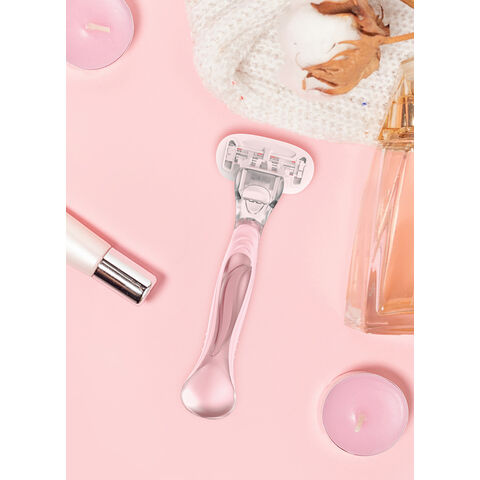 Kit de Afeitado para Mujer – Maquinilla de Afeitar Femenina + 4 Recambios de 5 Hojas + Soporte Magnético – DreamPop
