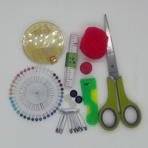 Kit de couture de voyage emballé dans un étui en plastique PP - Idéal pour les voyages et les urgences