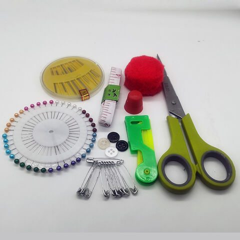 Kit de couture de voyage emballé dans un étui en plastique PP - Idéal pour les voyages et les urgences