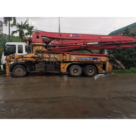 Pompe à béton 30M de marque chinoise HB30V, pompe à flèche à béton montée sur camion avec prix d'usine pour la construction