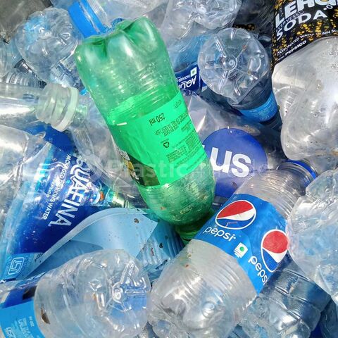 PET-Flaschenschrott, sauber, 100% heiß gewaschen / PET-Flaschenflakes für Recyclingfabriken, bereit für den Export