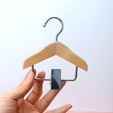 Niedliche Mini-Kleiderbügel aus Holz für Haustierkleidung, Hunde, Katzen und Babykleidung mit Clip - Mini-Kleiderbügel für Puppenkleidung im Großhandel