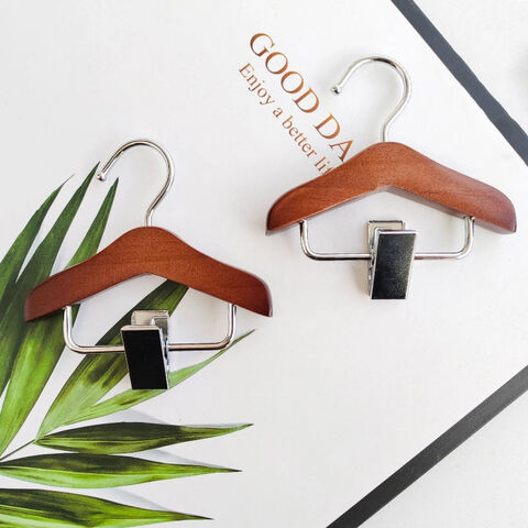 Niedliche Mini-Kleiderbügel aus Holz für Haustierkleidung, Hunde, Katzen und Babykleidung mit Clip - Mini-Kleiderbügel für Puppenkleidung im Großhandel