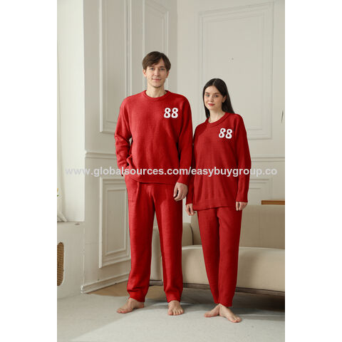 Pijamas para parejas de forro polar: Ropa de estar en casa para parejas disponible en estilos de jersey y cárdigan. Múltiples colores para elegir. Conjunto de felpa.