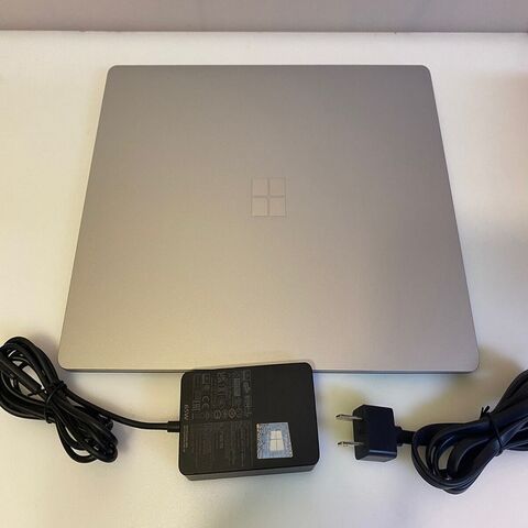 Laptops de 2TB Gen14 Usados em Bom Estado (8 Meses - 1 Ano) Quase Novos / Laptops i7 Slim de 1TB Usados e Baratos de 13 - 15.6 Polegadas Dobráveis