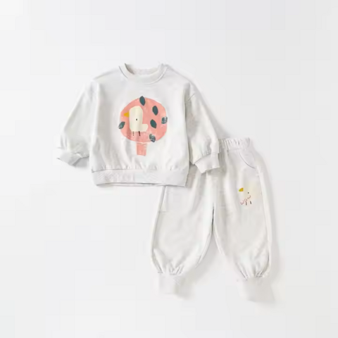 Conjunto de ropa para niños de alta calidad, 2 piezas, 82% algodón, 18% poliéster, diseño de dibujos animados, color gris, sudadera con capucha y pantalones para niño.
