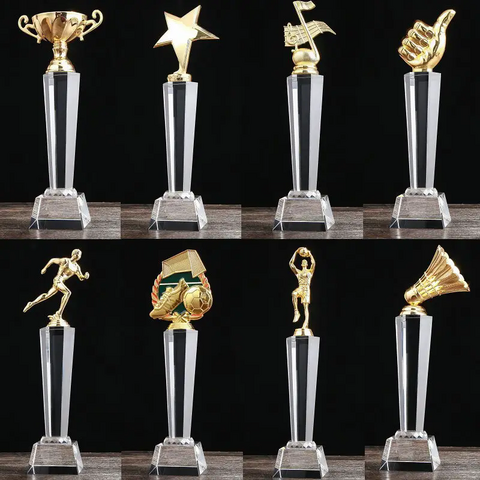 Trofeo de Cristal Personalizado con Diseño Creativo al por Mayor, Trofeo de Cristal Grabado como Regalo Empresarial de Honor