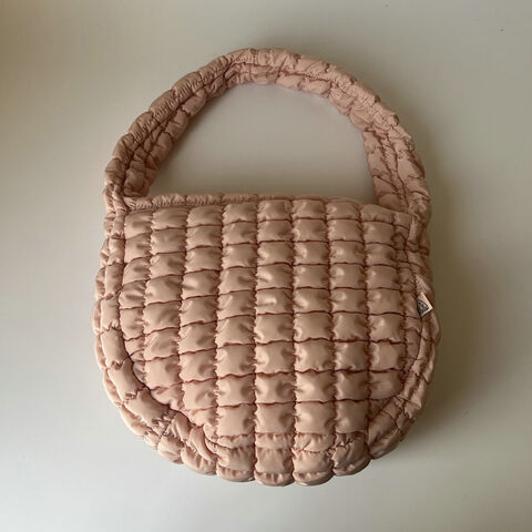 Bolsa de ombro acolchoada Puffer para mulheres, bolsa tote de bolhas fofa, bolsa de mão leve de nylon, bolsa macia acolchoada
