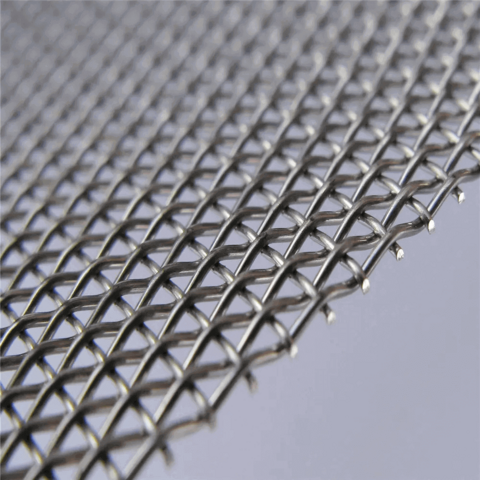 Tela de Arame Soldada Galvanizada / Aço Inoxidável / Aço Carbono / Tela Hexagonal de 2.0mm para Treliça de Trilho, Postes de Cerca, Prevenção de Animais