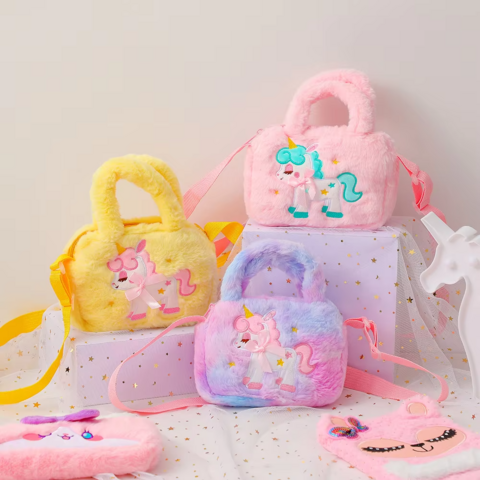 Nouveau sac à bandoulière diagonal licorne en peluche, adorable, à la mode, sac à main à bandoulière, mignon petit sac à bandoulière en peluche