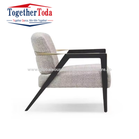 Sofás e cadeiras de madeira maciça com design de luxo moderno e simples, com braços de metal, para hotéis e clubes