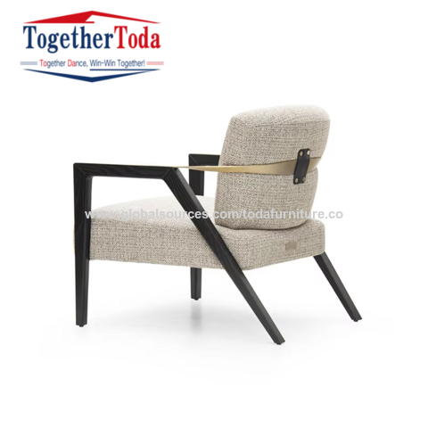 Sofás e cadeiras de madeira maciça com design de luxo moderno e simples, com braços de metal, para hotéis e clubes