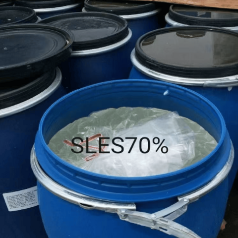 Detergente SLES 70% Jabón CAS 68585-34-2 SLES 70% Somos una fábrica especializada en materias primas para lavado con precios asequibles y buena calidad.