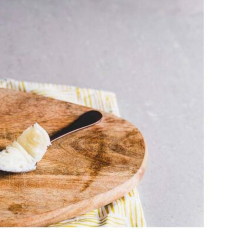 Hydratant pour la peau au suif de bœuf doux, naturel et non parfumé. Suif de bœuf de la meilleure qualité disponible à la vente. Prix réduit.