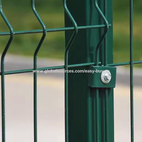 Cercas de malha de aço Gama completa de acessórios para cercas de rede de proteção dobrada triangular, cercas de rede de coluna em forma de pêssego e malha de arame