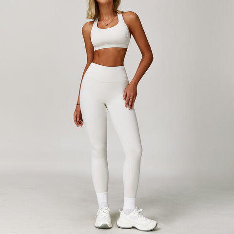 Hochwertiges Yoga-Set: BH, Shirt, Shorts, Leggings - Sportbekleidung für das Training im Fitnessstudio
