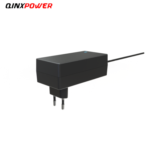 Adaptateur Secteur Mural AC 24V DC 3A Alimentation à Découpage 24 Volts AC DC Adaptateur pour décodeurs câble, moniteur LCD
