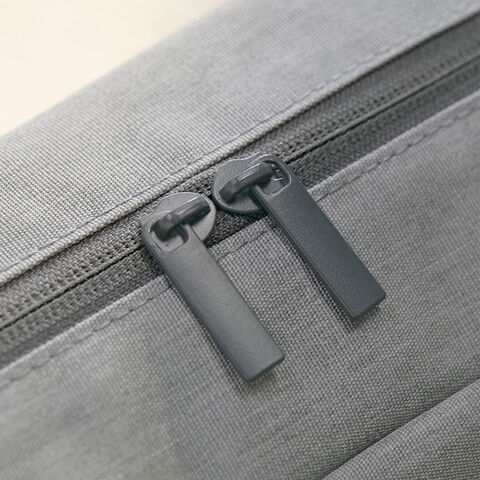 Organisateurs de Voyage Triple Épaisseur, Fabriqués en Tissu Nylon - Solutions de Rangement pour Voyages d'Affaires