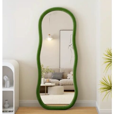 Espejo de pie de cuerpo entero con soporte de acero, diseño ondulado suave de lujo ligero, cubierta de franela, a prueba de explosiones para decoración del hogar