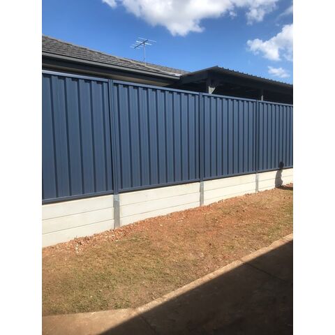 Clôtures Métalliques Premium avec Solutions Polaires pour Maisons, Entreprises & Industrie