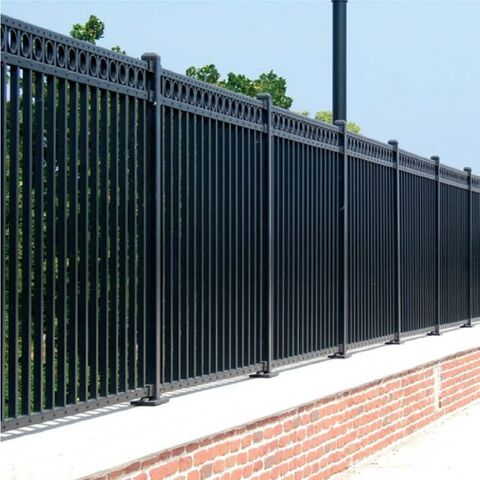 Clôtures Métalliques Premium avec Solutions Polaires pour Maisons, Entreprises & Industrie