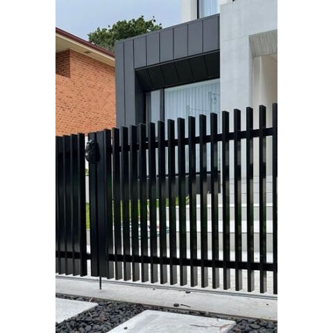 Clôtures Métalliques Premium avec Solutions Polaires pour Maisons, Entreprises & Industrie