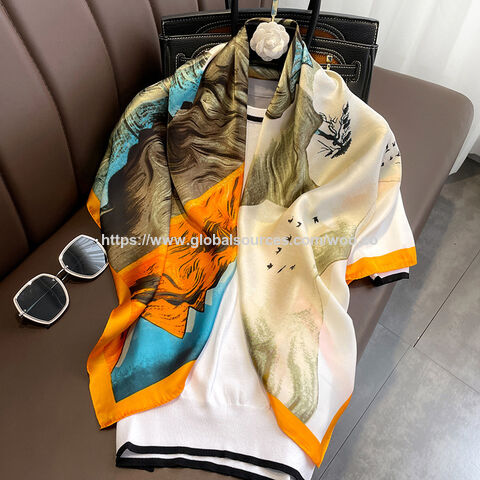 وشاح حريري نسائي Woo، أوشحة متعددة الاستخدامات للسيدات - بيع بالجملة لأوشحة حريرية عالية الجودة