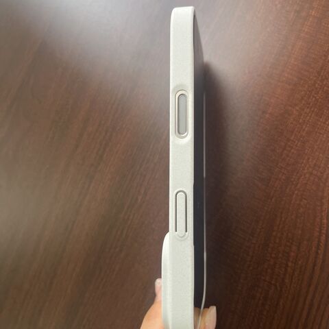 Capa de telefone antiderrapante fosca com carregamento sem fio magnético aprimorado para iPhone 12-17
