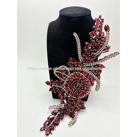 Elegantes joyas de cristal rojo + parches de diamantes hechos a mano para vestidos de novia y de noche DIY. Tamaño y color personalizados.