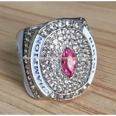 Anillo de aleación de zinc con piedras, diamante y níquel. Bisutería de moda al por mayor.