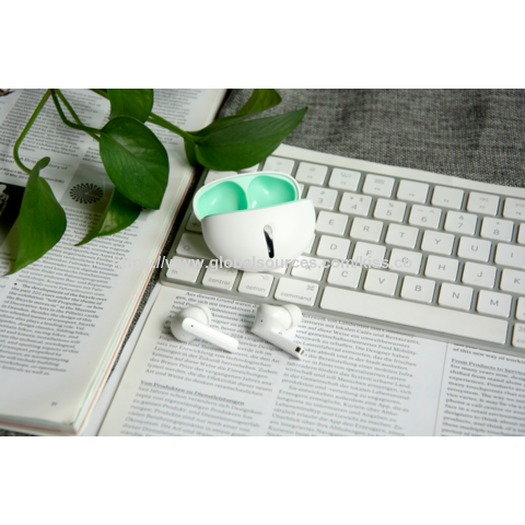 Auriculares Inalámbricos Estilo Panda a la Moda, Bluetooth 5.4, 28H de Reproducción, Estuche de Carga Adorable - Audífonos TWS para IOS y Android