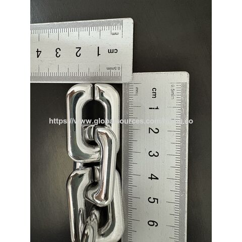 Cinta de adorno de cadena de plástico plateado de 39*28 mm para bolsos, ropa, cadenas, accesorios y adornos. Color y tamaño personalizables.
