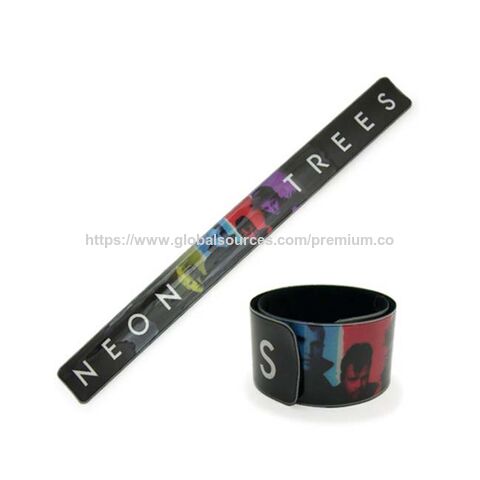 Bracelets réfléchissants promotionnels directs d'usine, bracelets élastiques, cercle de tape, bande réfléchissante en PVC, bracelets à claquer