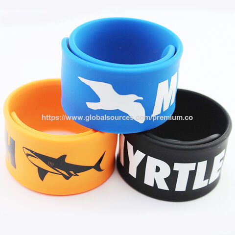 Bracelets promotionnels en silicone personnalisés à bas prix, bracelets à claquer en couleur avec logo personnalisé
