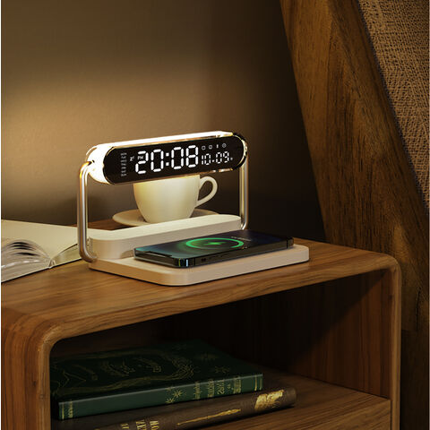 Cargador Inalámbrico Rápido 4 en 1 con Luces Nocturnas Coloridas, Altavoz Bluetooth y Alarma de Reloj - Carga Rápida Qi para Dispositivos Móviles
