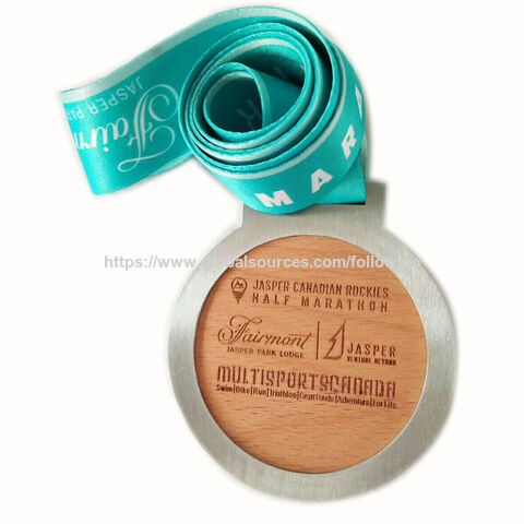 Médaille de Métal Semi-Marathon avec Autocollant en Bois de Hêtre pour Finisseurs Canadiens de Jasper