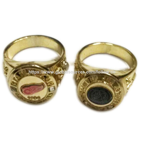 Großer Metallring für Schmuck, Metallhandwerk, schöner Geschenk-Schlüsselanhänger