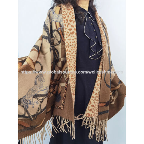 Chal de moda para mujer con estampado de cinturones para otoño/invierno - Venta al por mayor de chales y bufandas de diseño