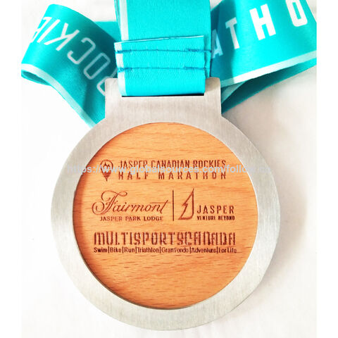 Médaille de Métal Semi-Marathon avec Autocollant en Bois de Hêtre pour Finisseurs Canadiens de Jasper