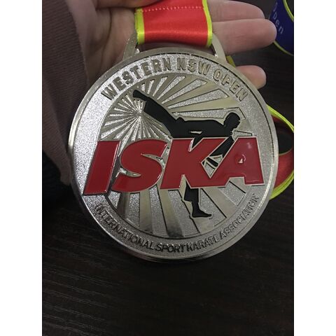 Hersteller Großhandel kundenspezifische hochwertige Laufmedaillen Trophäen Sportmedaillen mit Schlüsselbändern kundenspezifische Medaille