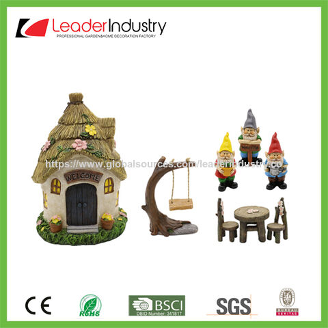 Table de jardin de fées et deux chaises en résine aspect bois, Kit de maison de poupée miniature pour jardin de fées