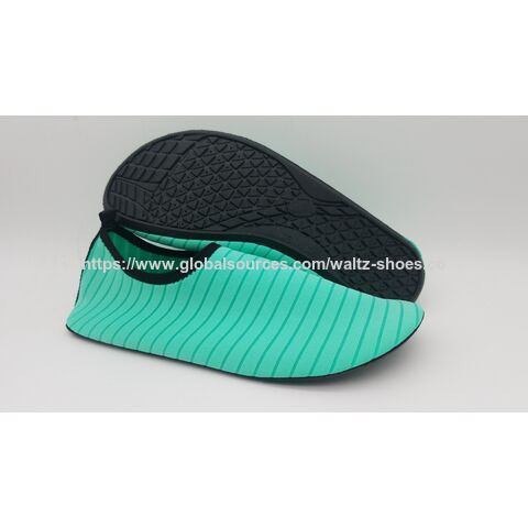 Vente chaude 2024 Unisexe Sèche Rapide Sports Aqua Bord de Mer Chaussures Plage Surf Pantoufles Chaussures d'eau