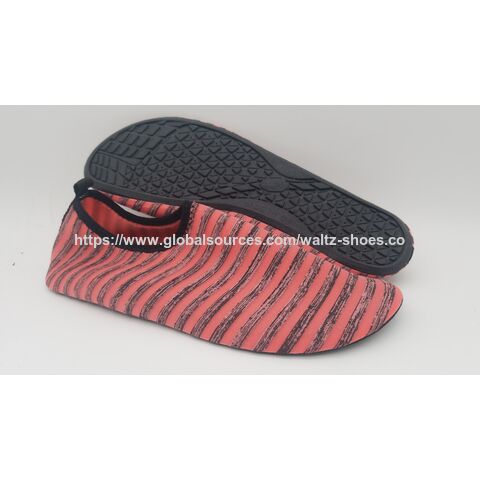 Vente chaude 2024 Unisexe Sèche Rapide Sports Aqua Bord de Mer Chaussures Plage Surf Pantoufles Chaussures d'eau