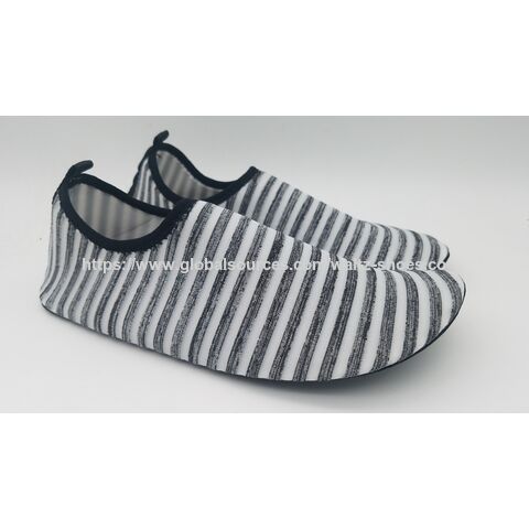 Vente chaude 2024 Unisexe Sèche Rapide Sports Aqua Bord de Mer Chaussures Plage Surf Pantoufles Chaussures d'eau