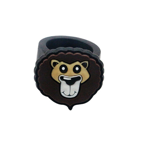 Bagues pour enfants en gros : Bagues en caoutchouc PVC souple avec motif d'animaux de dessin animé mignon sur mesure