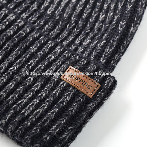 Bonnet en maille grise sophistiqué