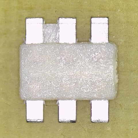 Transformateur Balun RF 50Ω 1:4 à Couplage de Flux 0.5-300 MHz - Solution pour applications radiofréquence