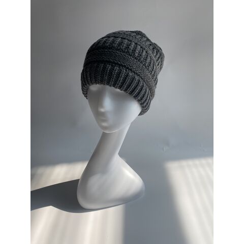 Modischer Damen Winter Acryl Multifunktions-Beanie mit Loch für Dutt und Pferdeschwanz