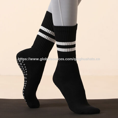 Benutzerdefinierte Pilates Socken Rutschfeste Yoga Socken Damen Baumwolle Grip Großhandel Damen Medium Tube Frottee Dicke Solide Frottee Socken